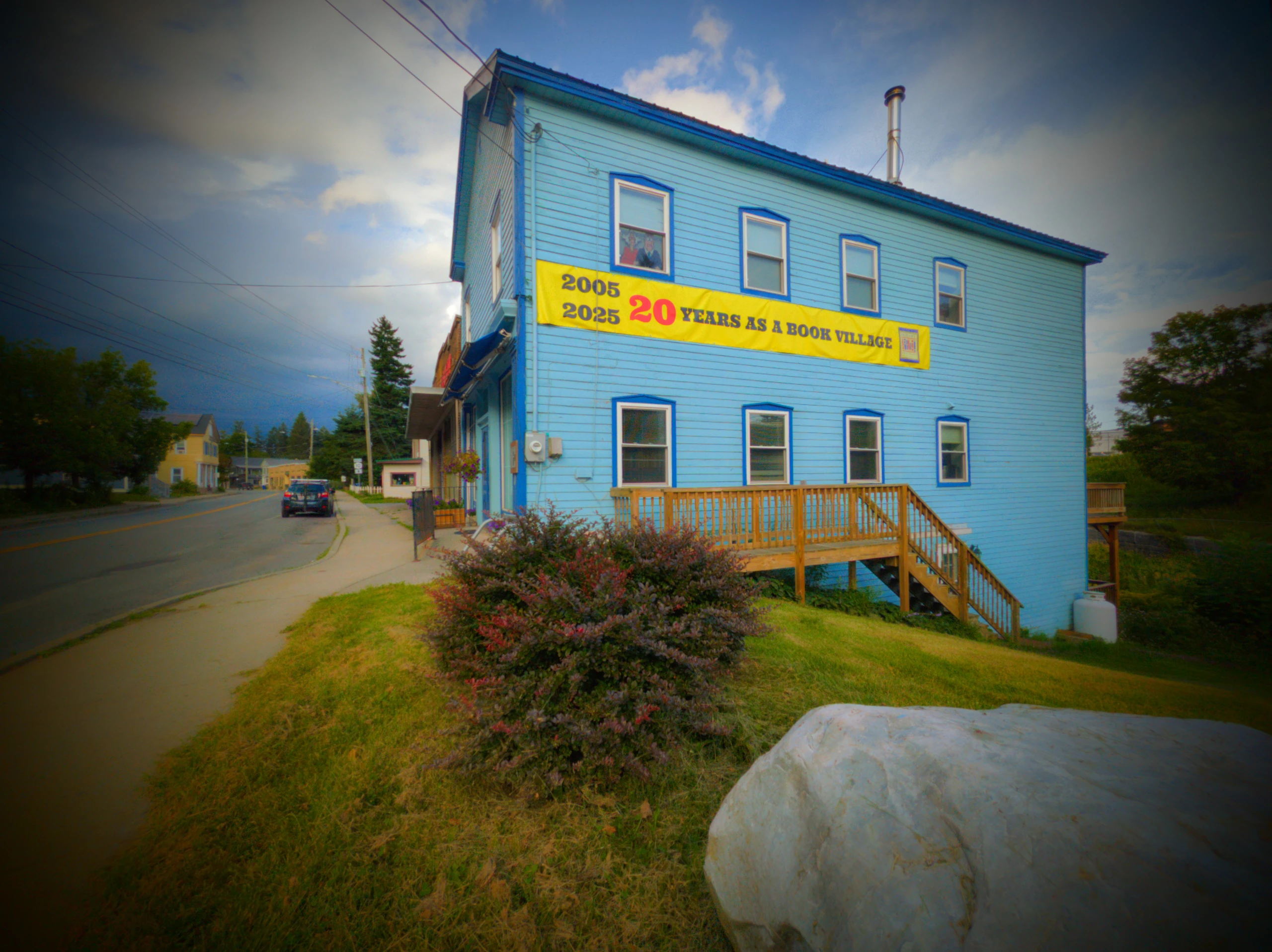 Side of store